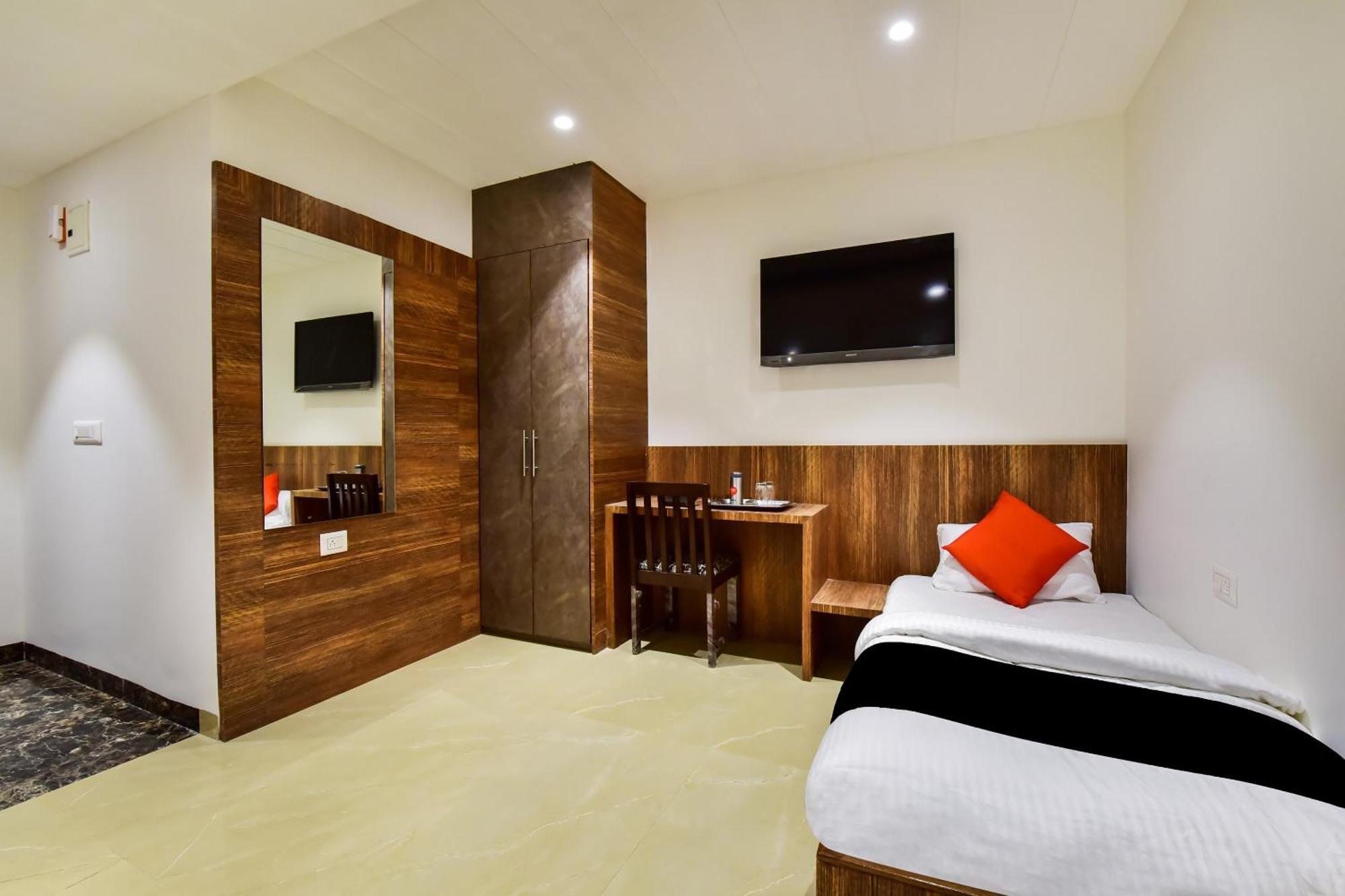 Capital O Maurya Inn Dźodhpur Zewnętrze zdjęcie